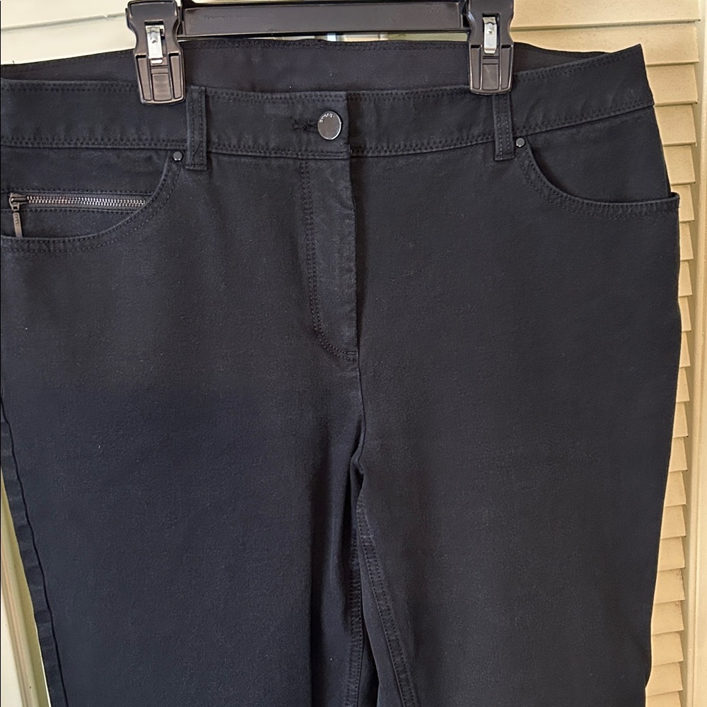 Chico's So Slimming Black stretchy cropped jeans